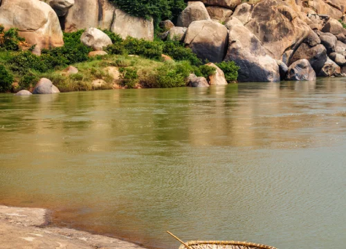 wickerwork-coracle-boat-hampi-karnataka-india